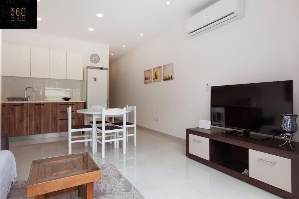 Comfy With Terrace, 5 Mins To Sliema Ferries By 360 Estates * Gzira