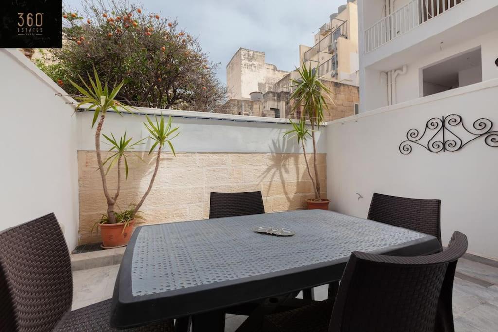 Appartement Comfy With Terrace, 5 Mins To Sliema Ferries By 360 Estates